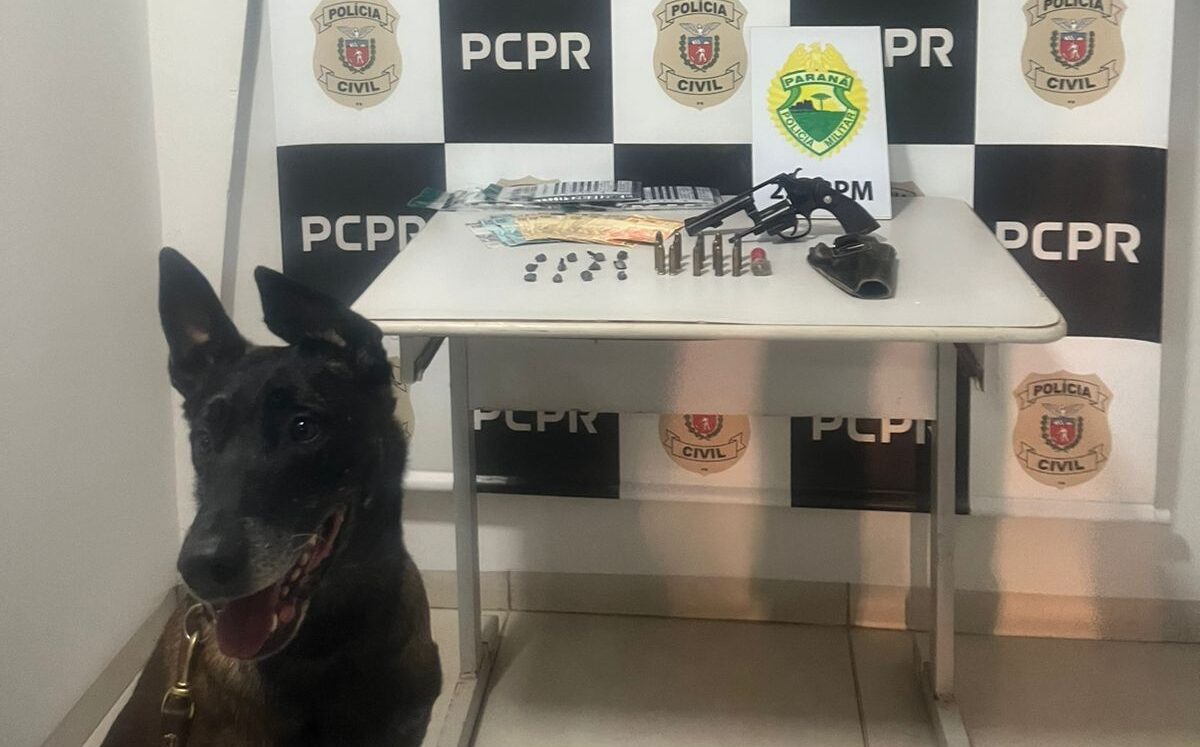 Mulher é flagrada com cocaína escondida e casal acaba preso em operação policial