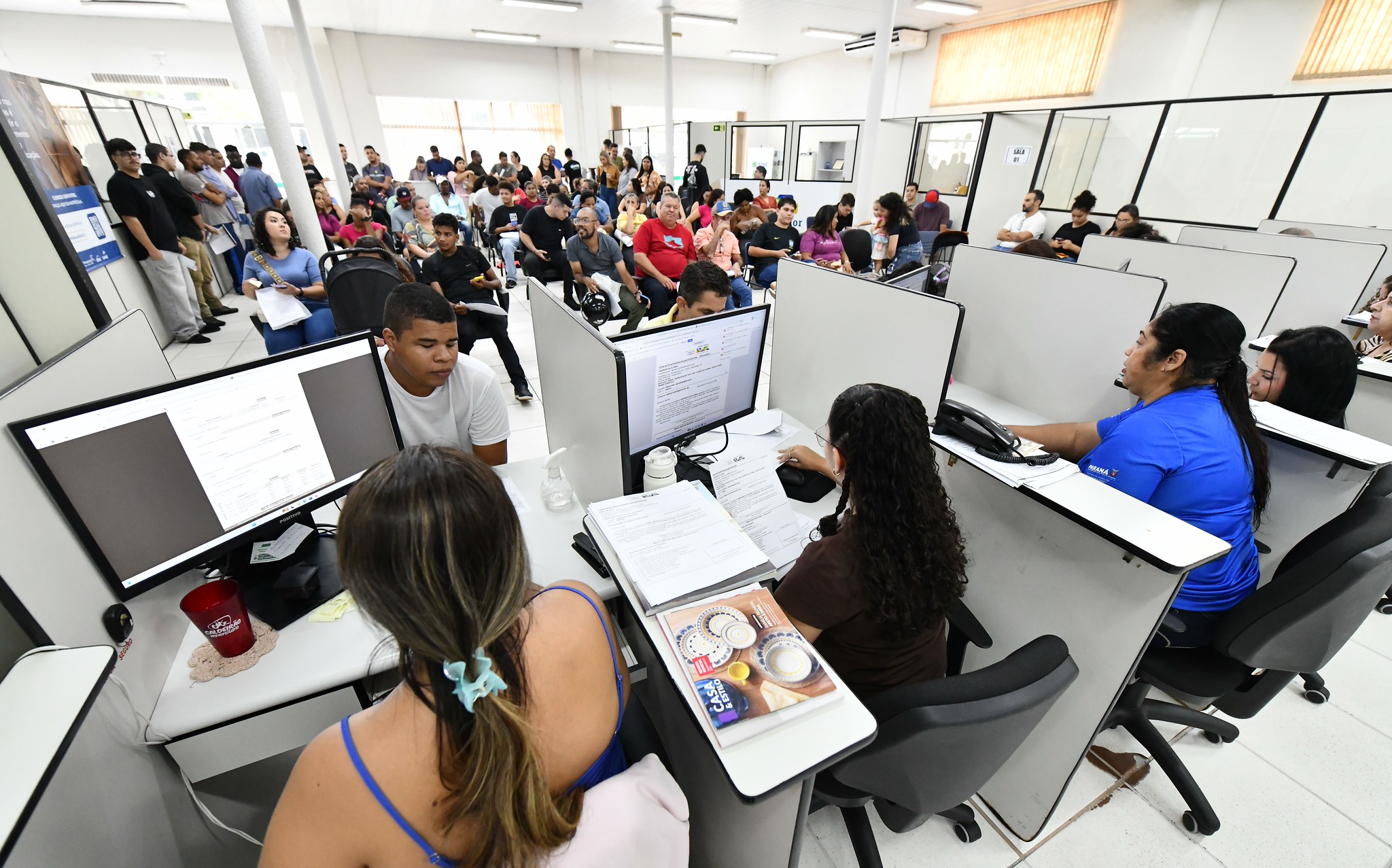 Jornal Ilustrado - Mutirão de empregos oferece dezenas de vagas para loja de departamentos