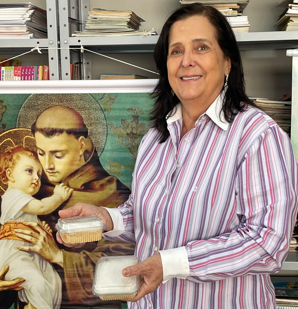 Jornal Ilustrado - Tradição: Bolo de Santo Antônio já está disponível na Casa da Paz