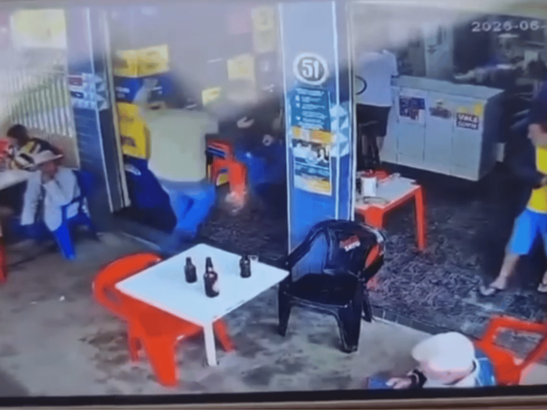 Jornal Ilustrado - O grande jornal do Noroeste do Paraná Jornal Ilustrado - Ex-morador de Umuarama é procurado por assassinar homem em bar de Maringá; com vídeo