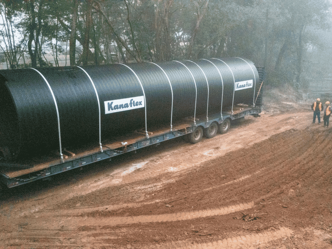 Jornal Ilustrado - Megaobra de drenagem pluvial no centro de Umuarama começa a receber tubos ‘gigantes’