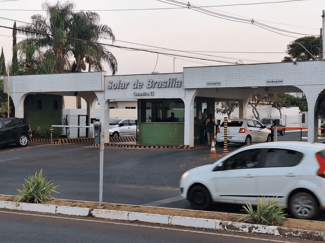 Jornal Ilustrado - Moraes vai decidir se Bolsonaro continuará em prisão domiciliar