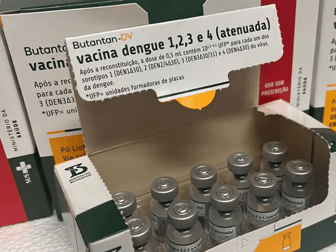 Jornal Ilustrado - Ministério da Saúde suspende vacina contra a dengue do Butantan