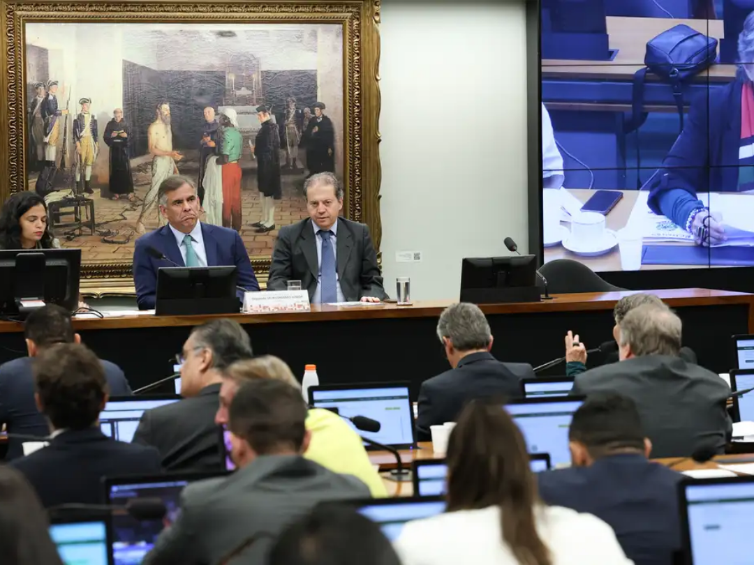 Comissão da Câmara aprova redução da maioridade penal para 16 anos