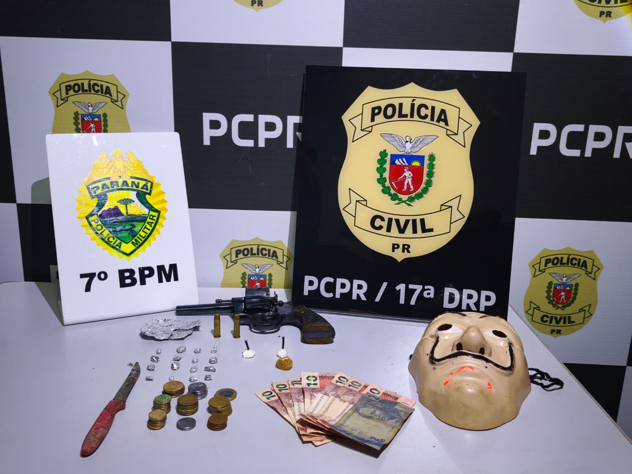 PC e PM desmontam ponto de tráfico e prendem quatro pessoas em flagrante em Tapejara