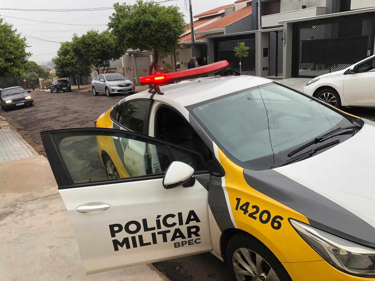 Jornal Ilustrado - O grande jornal do Noroeste do Paraná Jornal Ilustrado - Policiais param viatura para comprar pão, ouvem gritos e salvam bebê em Umuarama