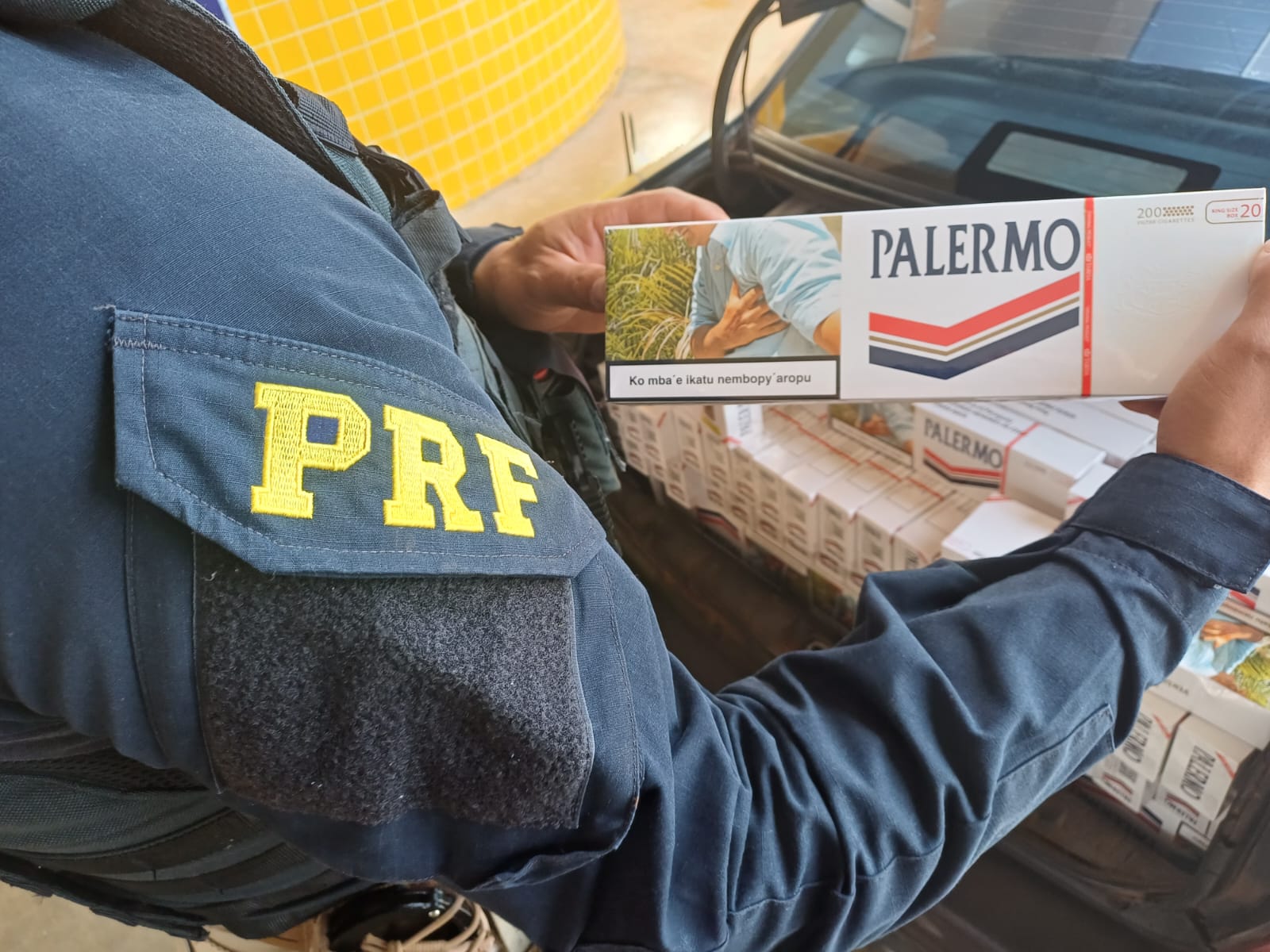 Jornal Ilustrado - PRF apreende cigarros contrabandeados e prende motorista em Alto Paraíso