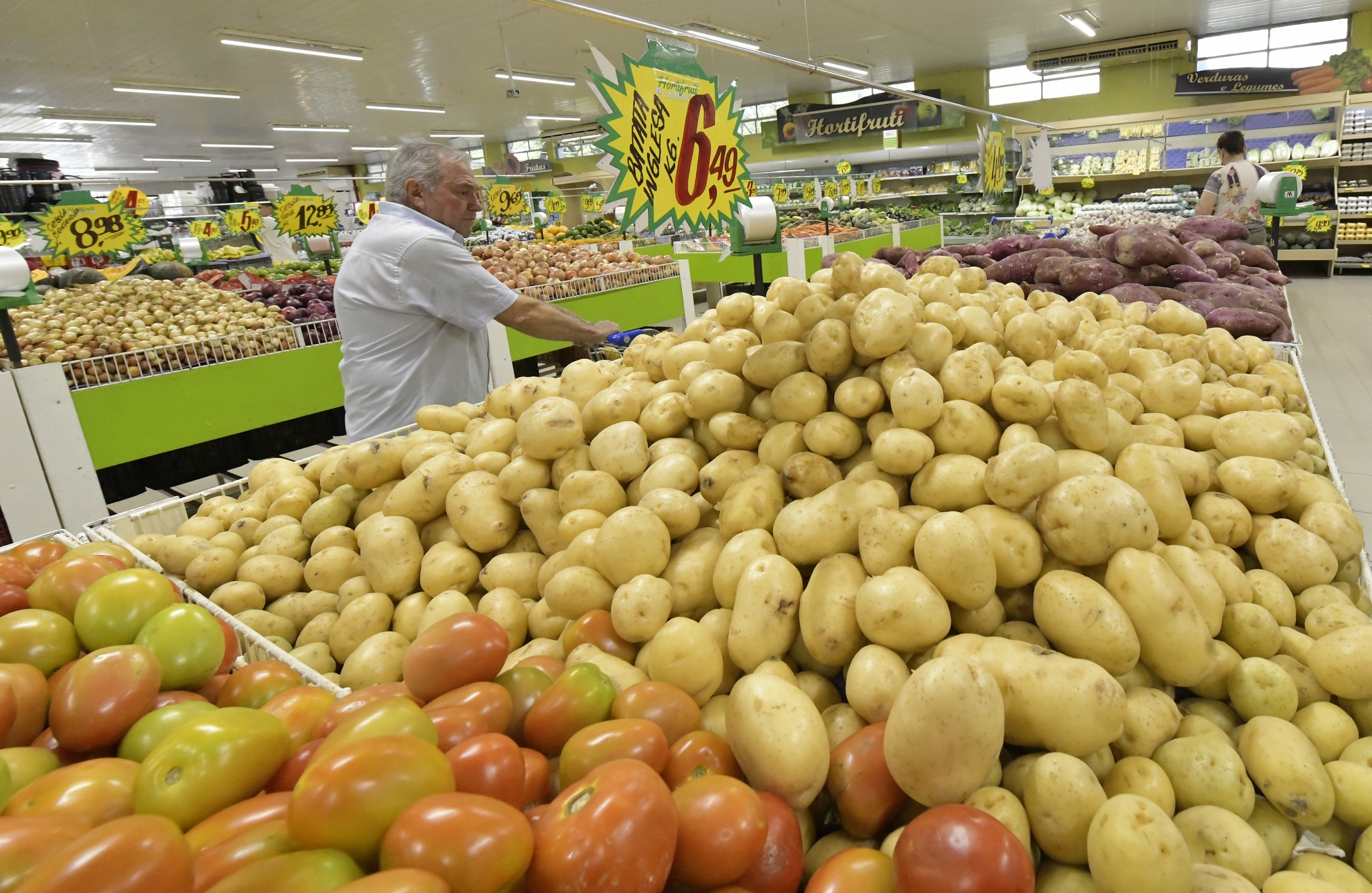 Batata é a vilã da vez no aumento da cesta básica em Umuarama
