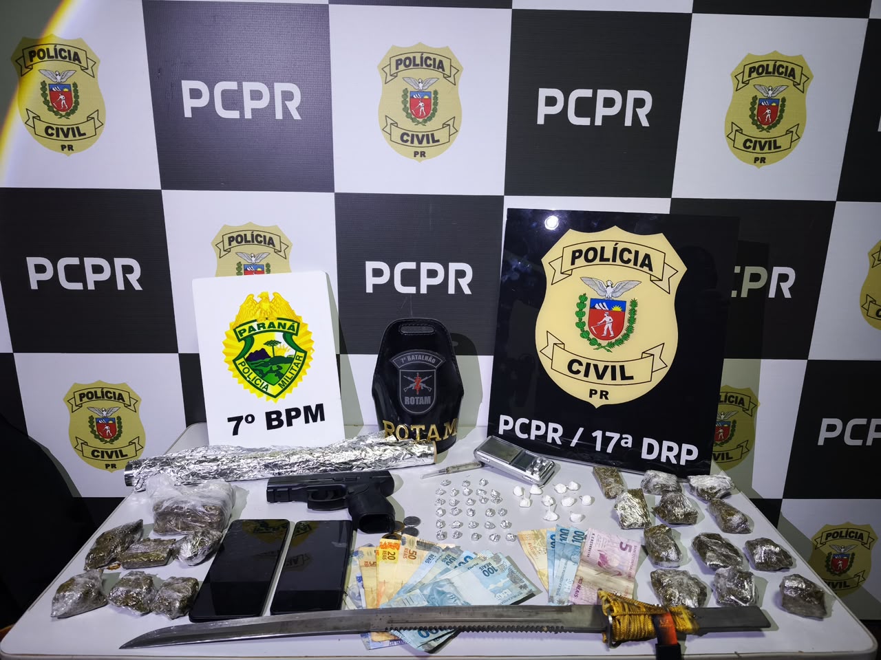 Operação contra o tráfico prende 6 pessoas e apreende uma adolescente em Cruzeiro do Oeste