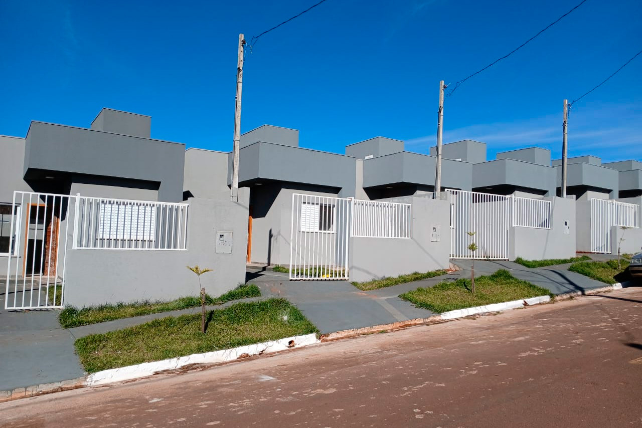 Jornal Ilustrado - Residencial entregue em Umuarama tem todas as casas subsidiadas pelo Estado