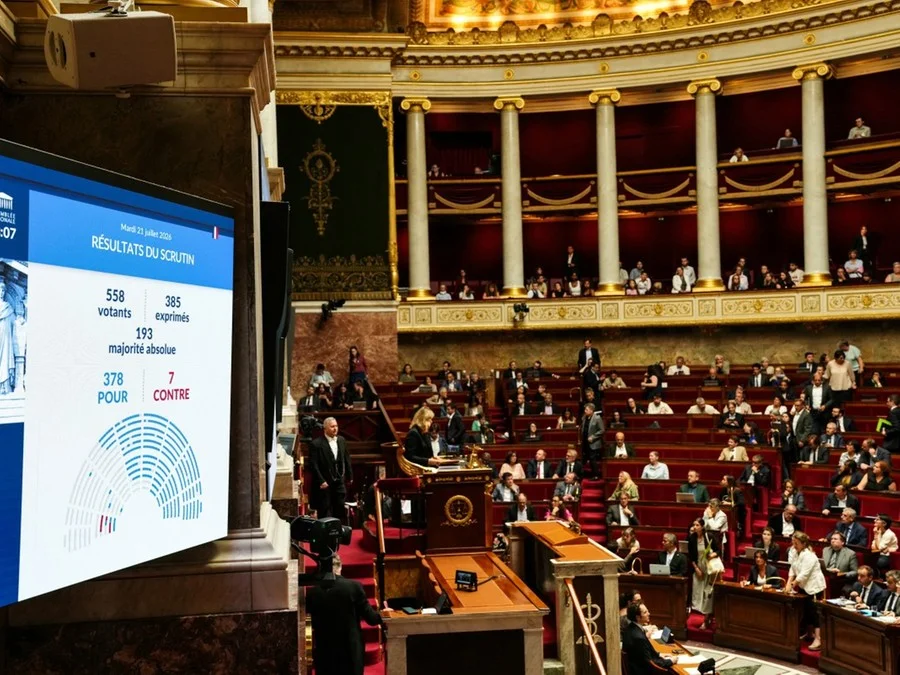Jornal Ilustrado - Parlamento da França aprova proibição de redes sociais para menores de 15 anos