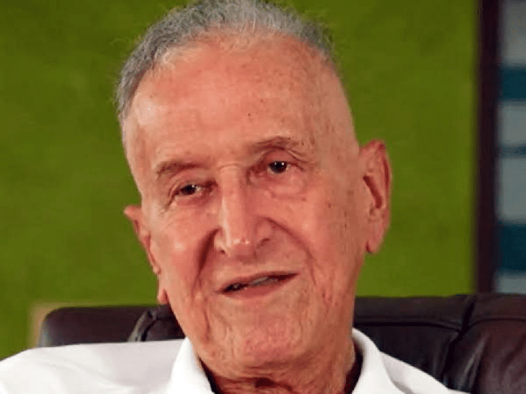 Jornal Ilustrado - Parreira apresenta piora e volta a respirar por aparelhos, diz boletim