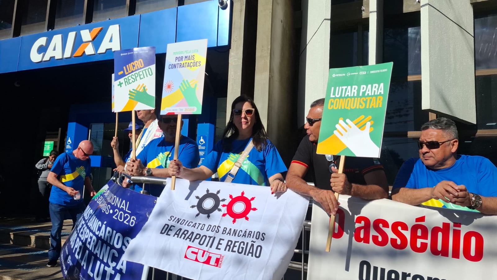 Jornal Ilustrado - O grande jornal do Noroeste do Paraná Jornal Ilustrado - Bancários fazem manifestações em frente a bancos em abertura de campanha salarial