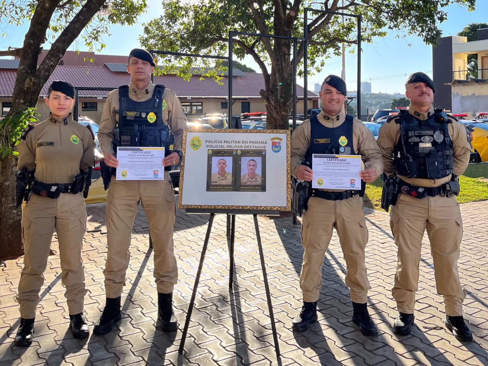 Soldados Mariano e Cristo são homenageados como policiais destaque pelo 25º BPM