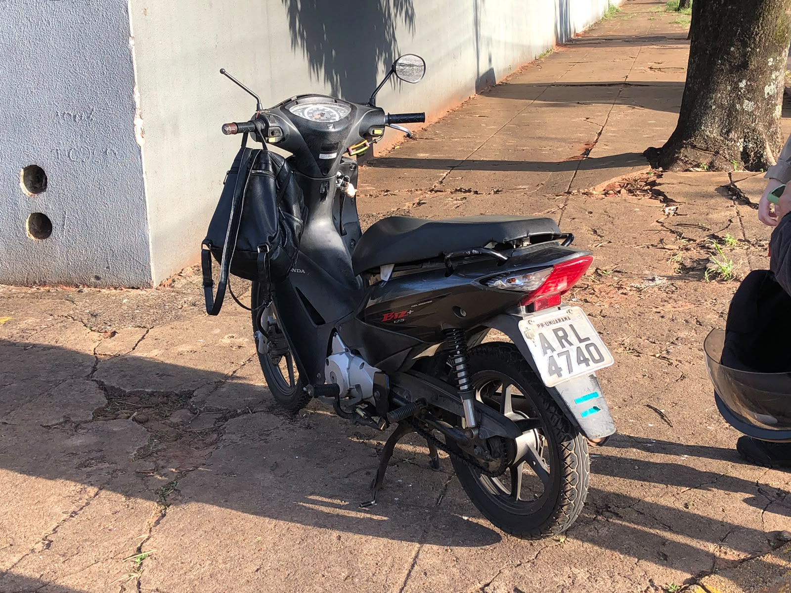 Jornal Ilustrado - O grande jornal do Noroeste do Paraná Jornal Ilustrado - Acidente entre carro e moto deixa mulher de 49 anos ferida em Umuarama