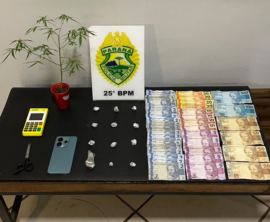 Dupla é presa com crack, maconha e dinheiro no Arco-Íris, em Umuarama