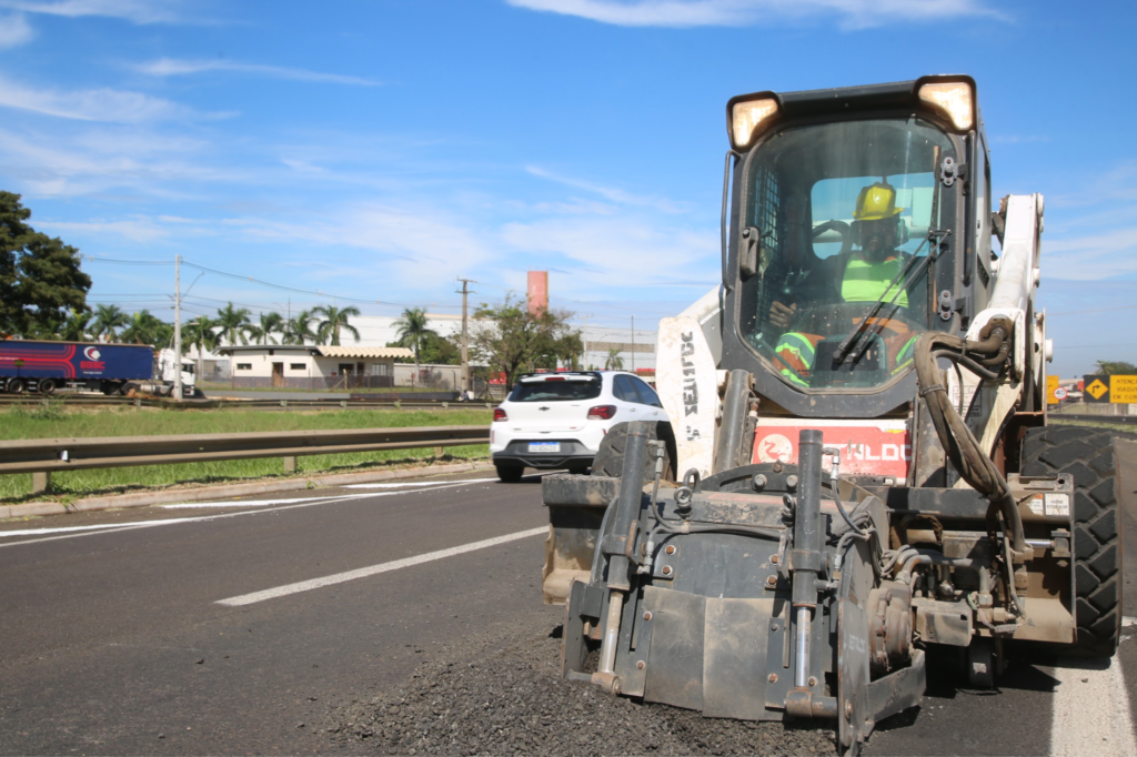 Trechos de Iporã e Cruzeiro do Oeste estão em obras nesta sexta-feira