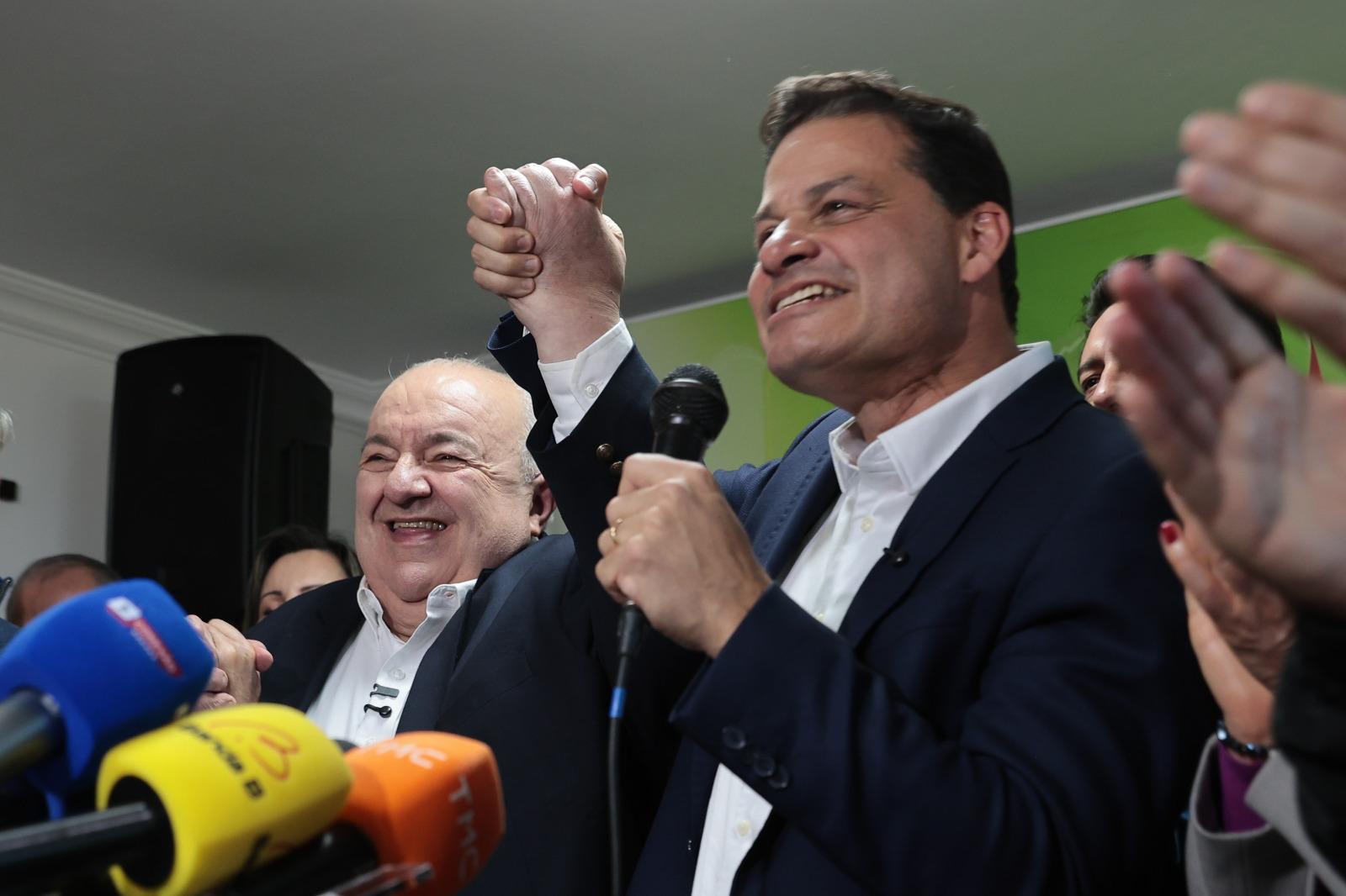 Jornal Ilustrado - Aliança fechada: Rafael Greca será vice de Sandro Alex para disputa ao Governo do Paraná