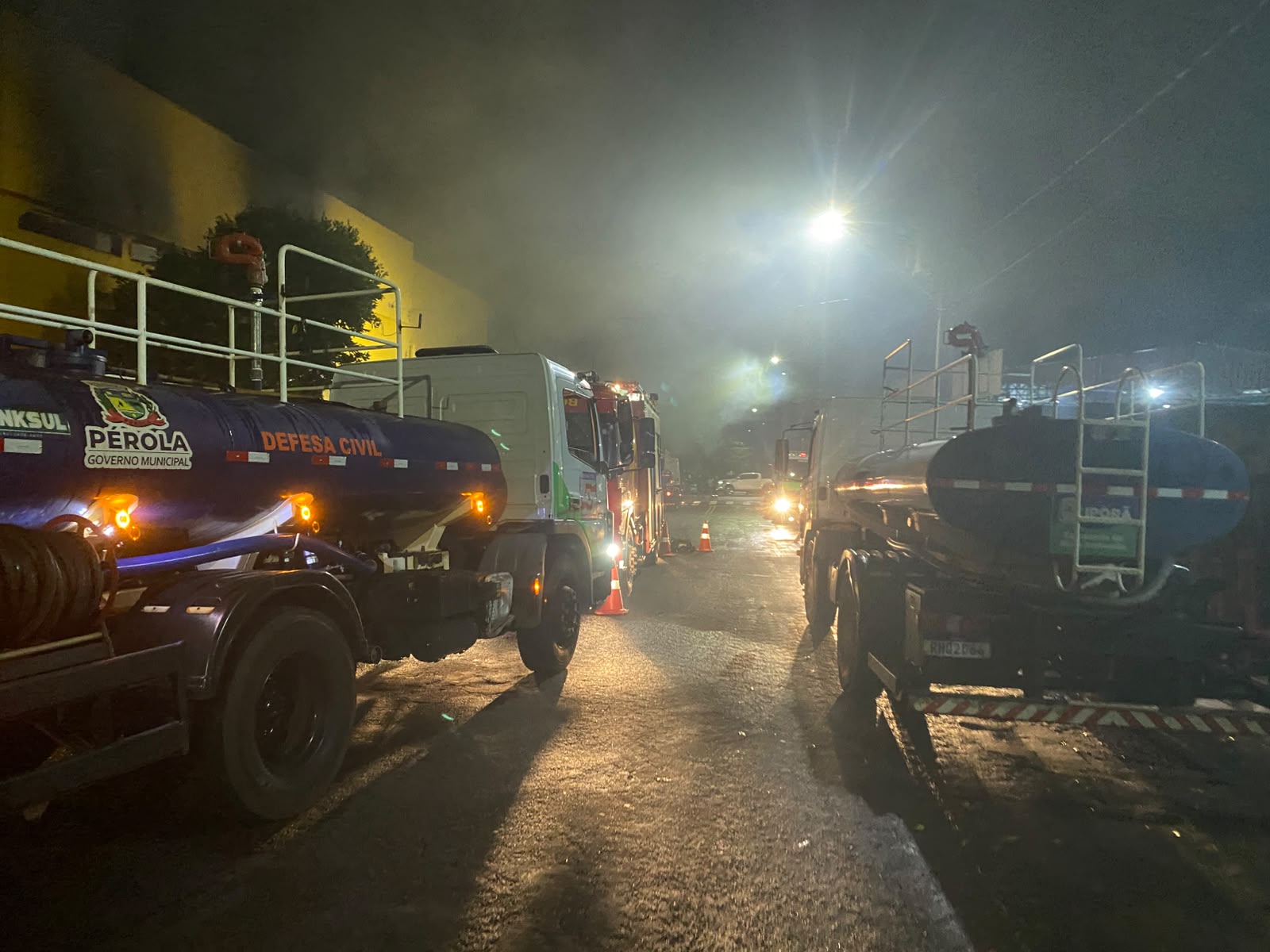 Jornal Ilustrado - Incêndio de grandes proporções atinge supermercado no centro de Iporã