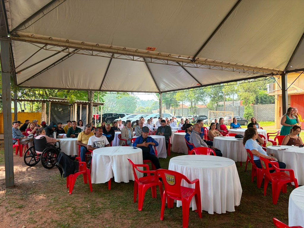 Reunião descentralizada no Dia de Luta da População em Situação de Rua tem almoço na Apromo