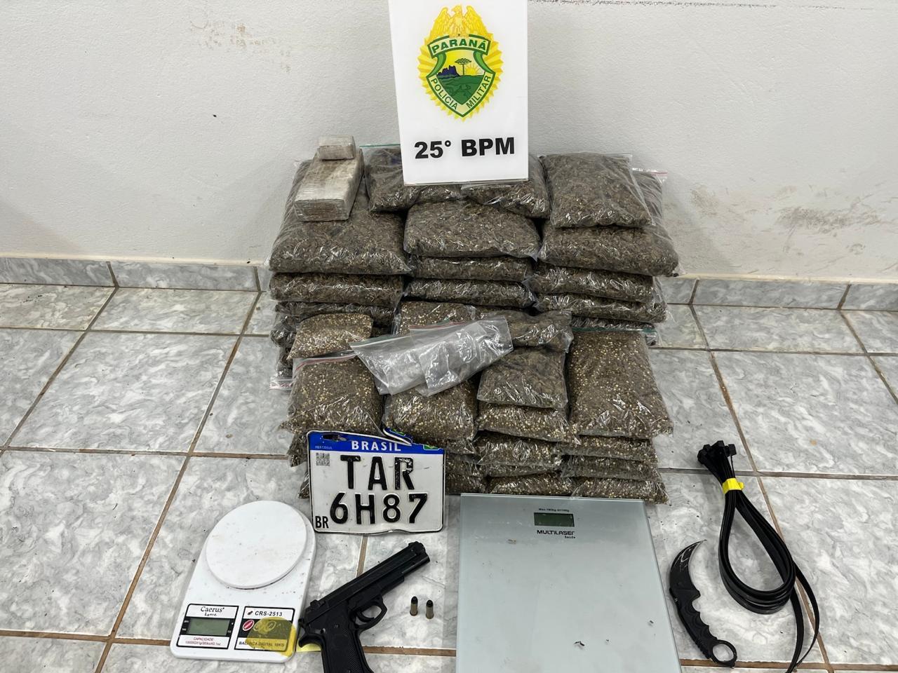 Jornal Ilustrado - O grande jornal do Noroeste do Paraná Jornal Ilustrado - PM apreende mais de 17 kg de drogas e recupera eletrodomésticos furtados em Ivaté