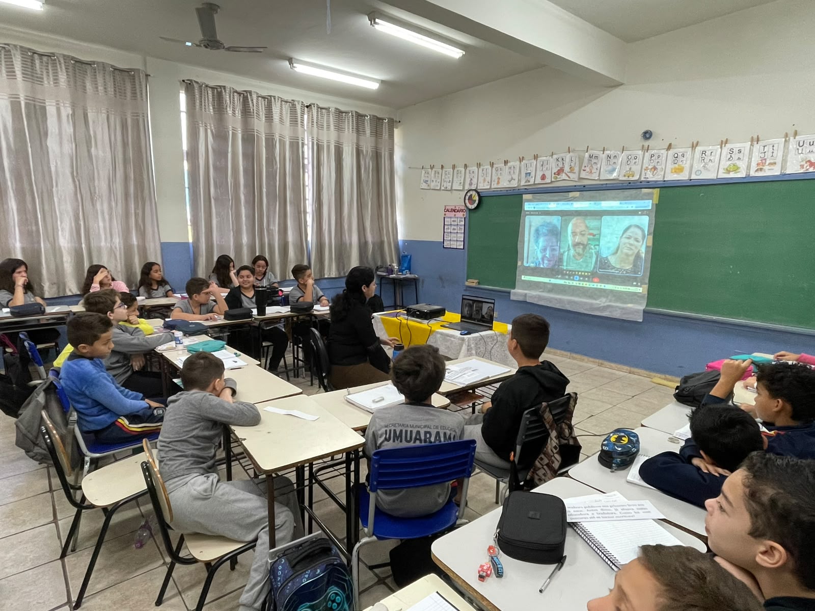 Jornal Ilustrado - Projeto apresenta o gênero textual Haicai a estudantes da rede municipal