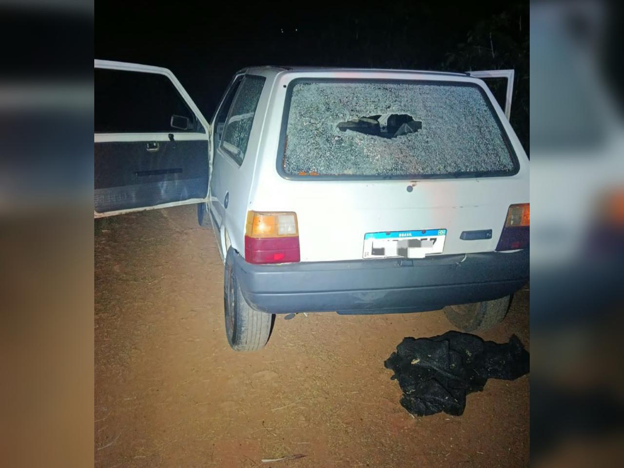Uno com marcas de tiros é encontrado abandonado próximo ao rio Piquiri