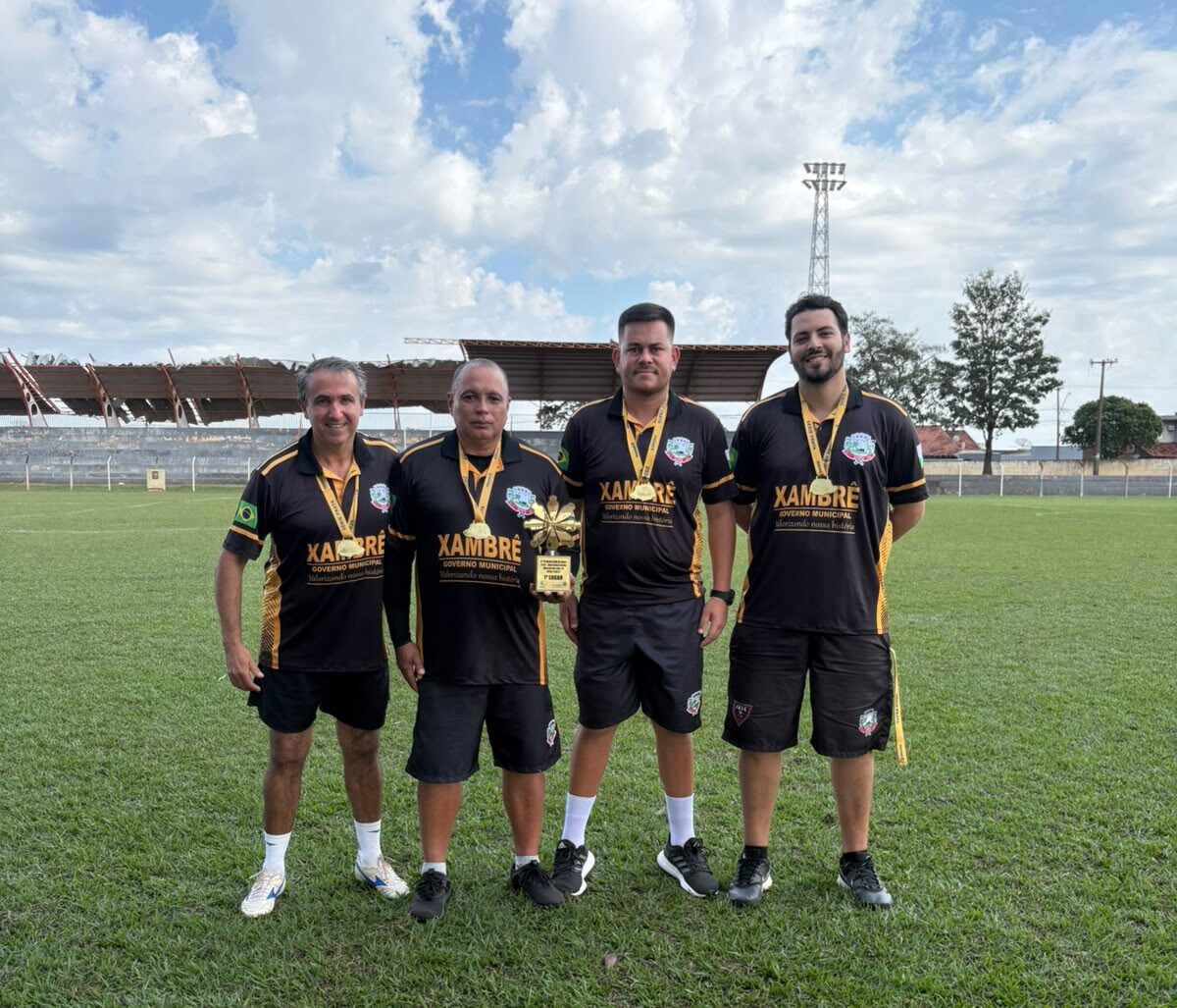 Jornal Ilustrado - O grande jornal do Noroeste do Paraná Jornal Ilustrado - Xambrê conquista título macrorregional e confirma bom momento do futebol de base