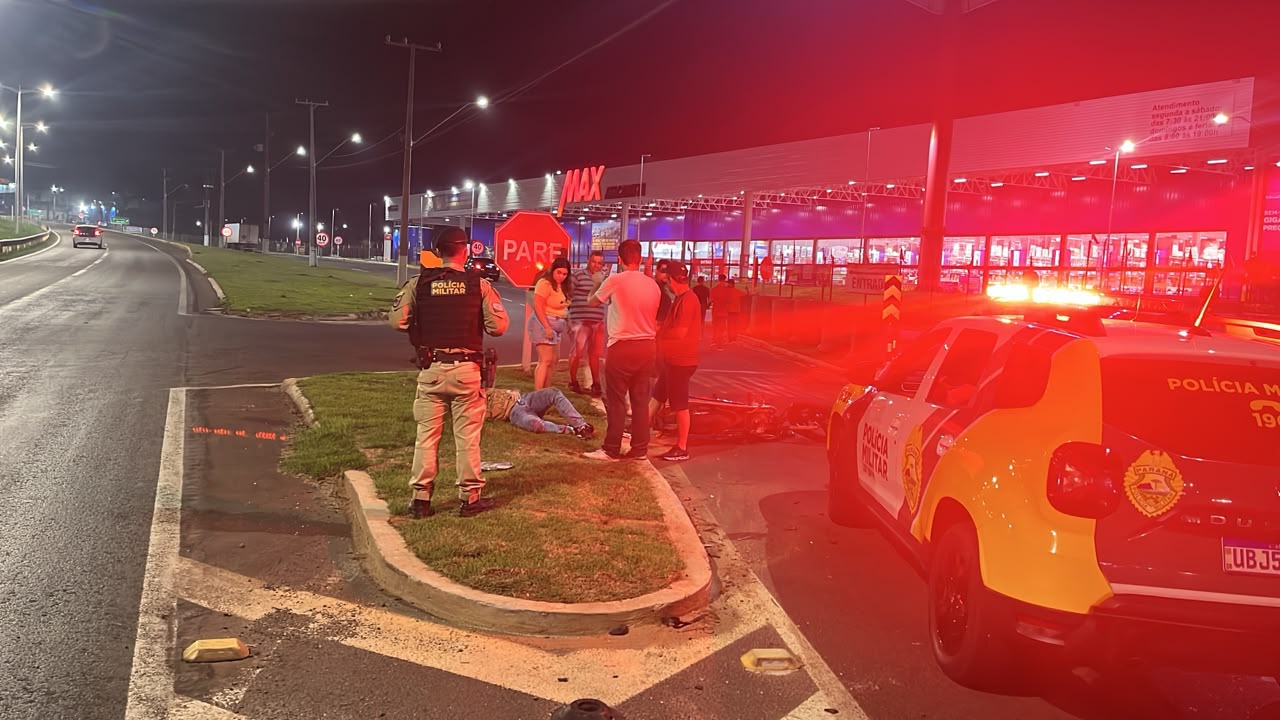 Jornal Ilustrado - Pai e filho encontram motociclista ferido após acidente na PR-323, em Umuarama