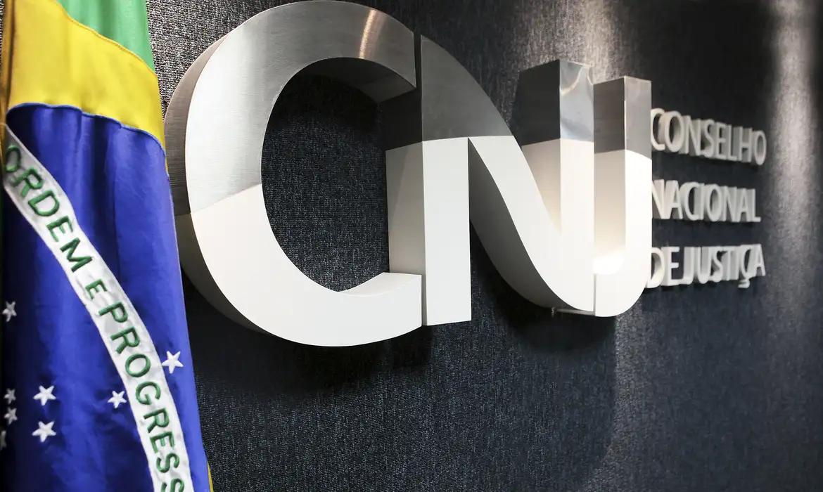 Jornal Ilustrado - CNJ faz operação em gabinete de desembargador ligado a Nunes Marques
