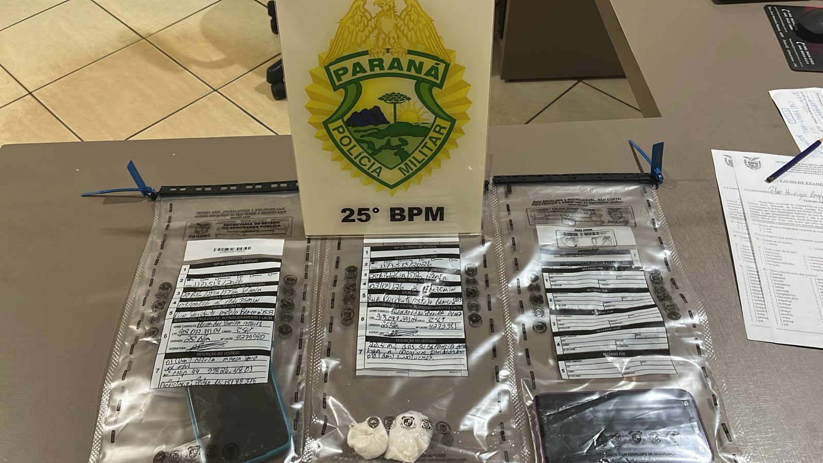 Abordagem resulta em apreensão de cocaína, dois presos e prejuízo de R$ 11 mil ao crime em Pérola