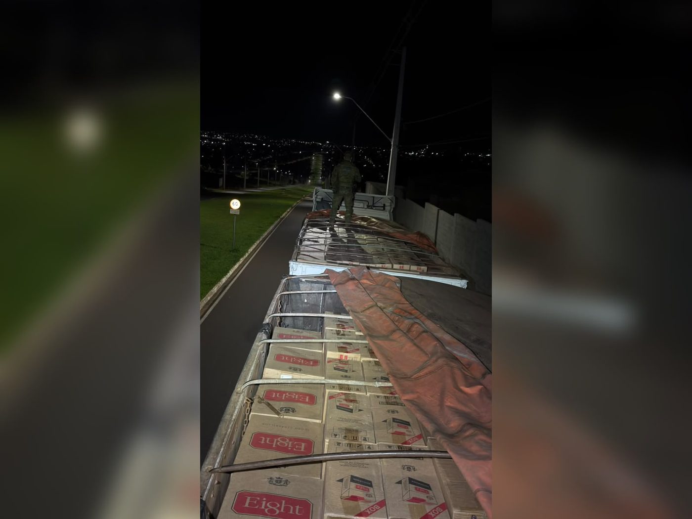 Jornal Ilustrado - O grande jornal do Noroeste do Paraná Jornal Ilustrado - Motorista é preso com 50 mil pacotes de cigarros contrabandeados em Umuarama