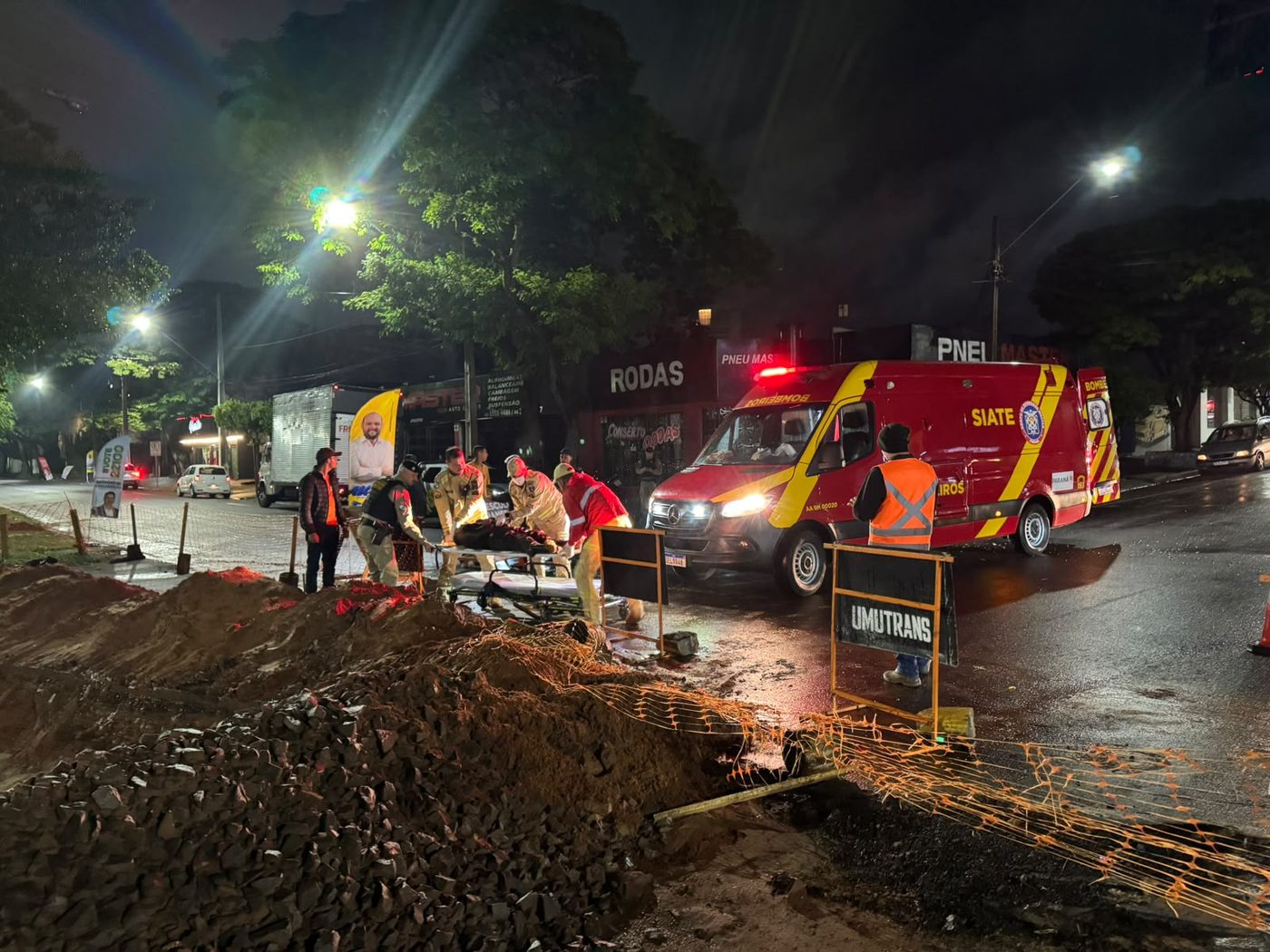 Jornal Ilustrado - O grande jornal do Noroeste do Paraná Jornal Ilustrado - Motociclista fica ferido após cair em valeta de obra no centro de Umuarama