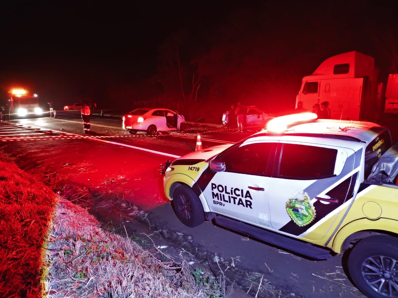 Duas pessoas morrem em colisão frontal entre Umuarama e Perobal