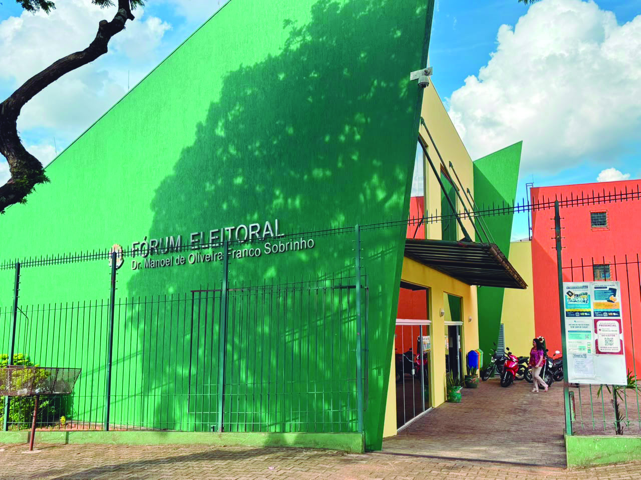 Jornal Ilustrado - O grande jornal do Noroeste do Paraná Jornal Ilustrado - 83 mil eleitores vão às urnas neste domingo em Umuarama