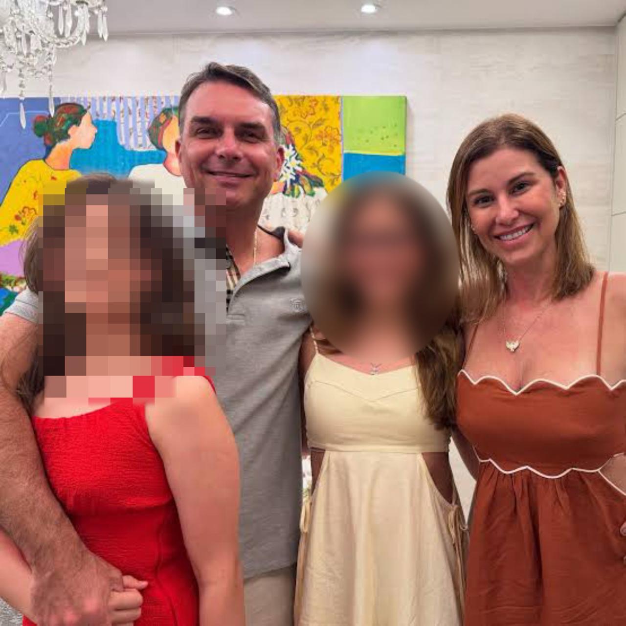 Jornal Ilustrado - Após escala no Equador, Flávio Bolsonaro e família estão em voo rumo a Miami, nos EUA