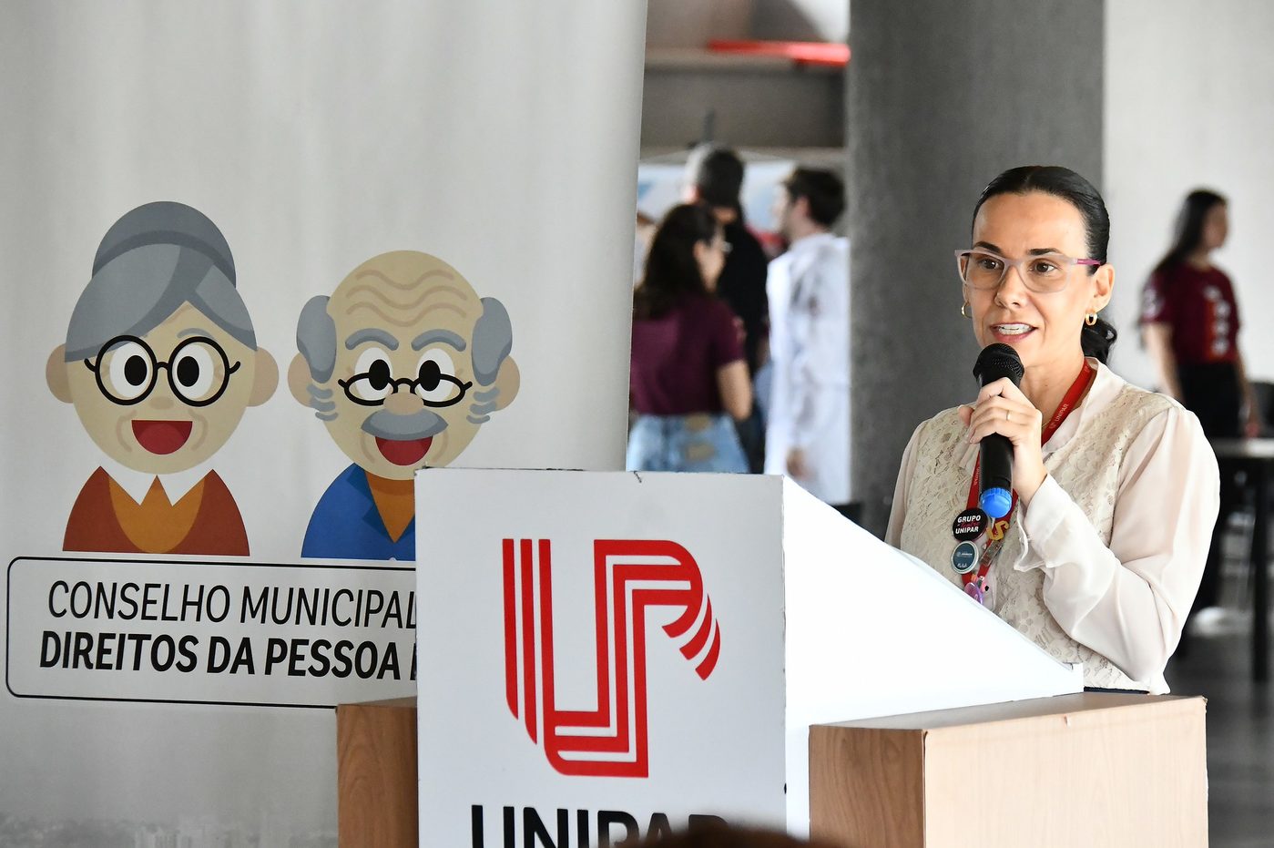 Jornal Ilustrado - Encontro em Umuarama orienta idosos sobre saúde e prevenção de golpes