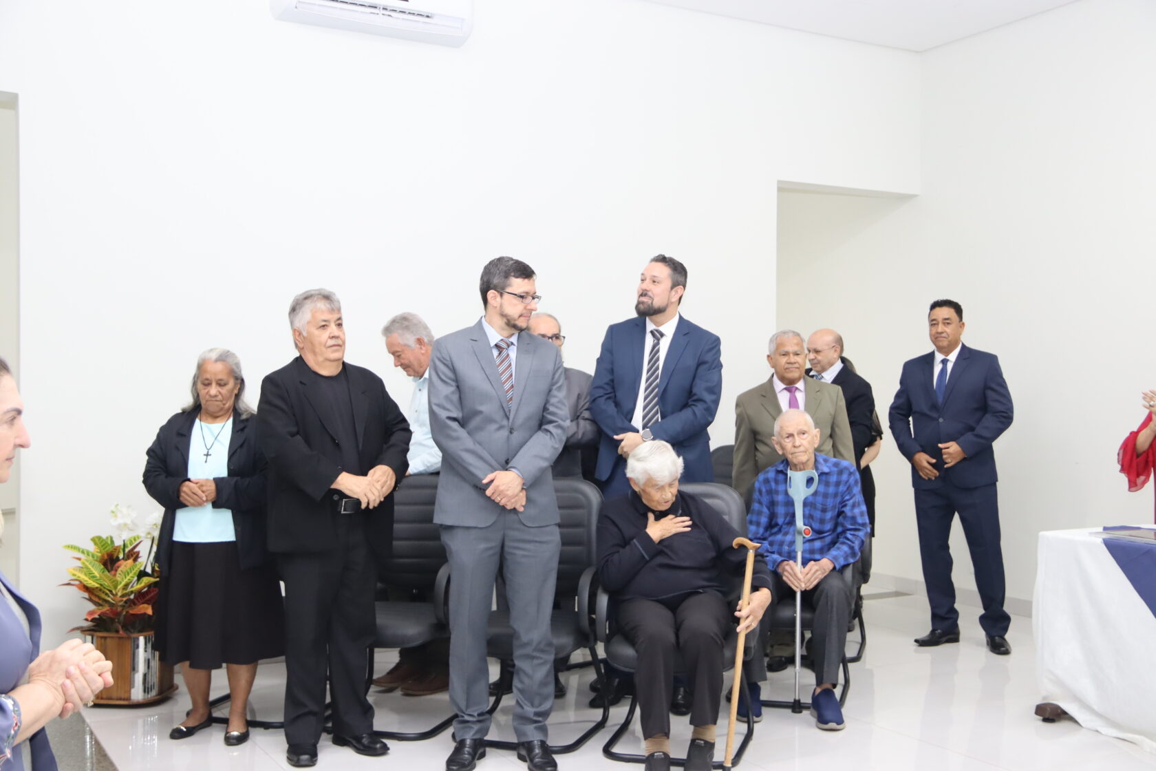 Jornal Ilustrado - Jornalista Ilídio Coelho Sobrinho recebe o Título de Cidadão Honorário de Pérola