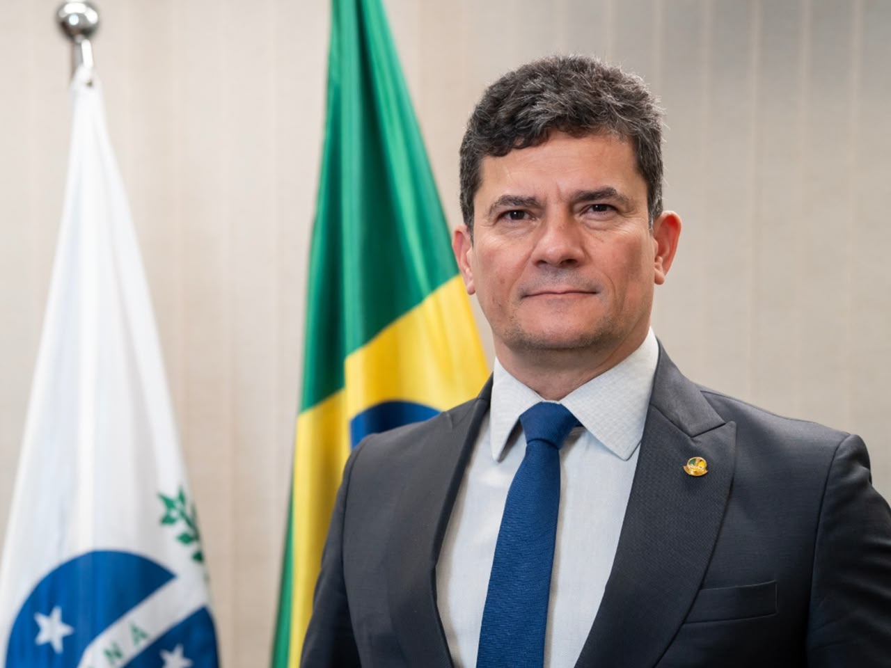 Jornal Ilustrado - Sérgio Moro é eleito governador do Paraná no primeiro turno