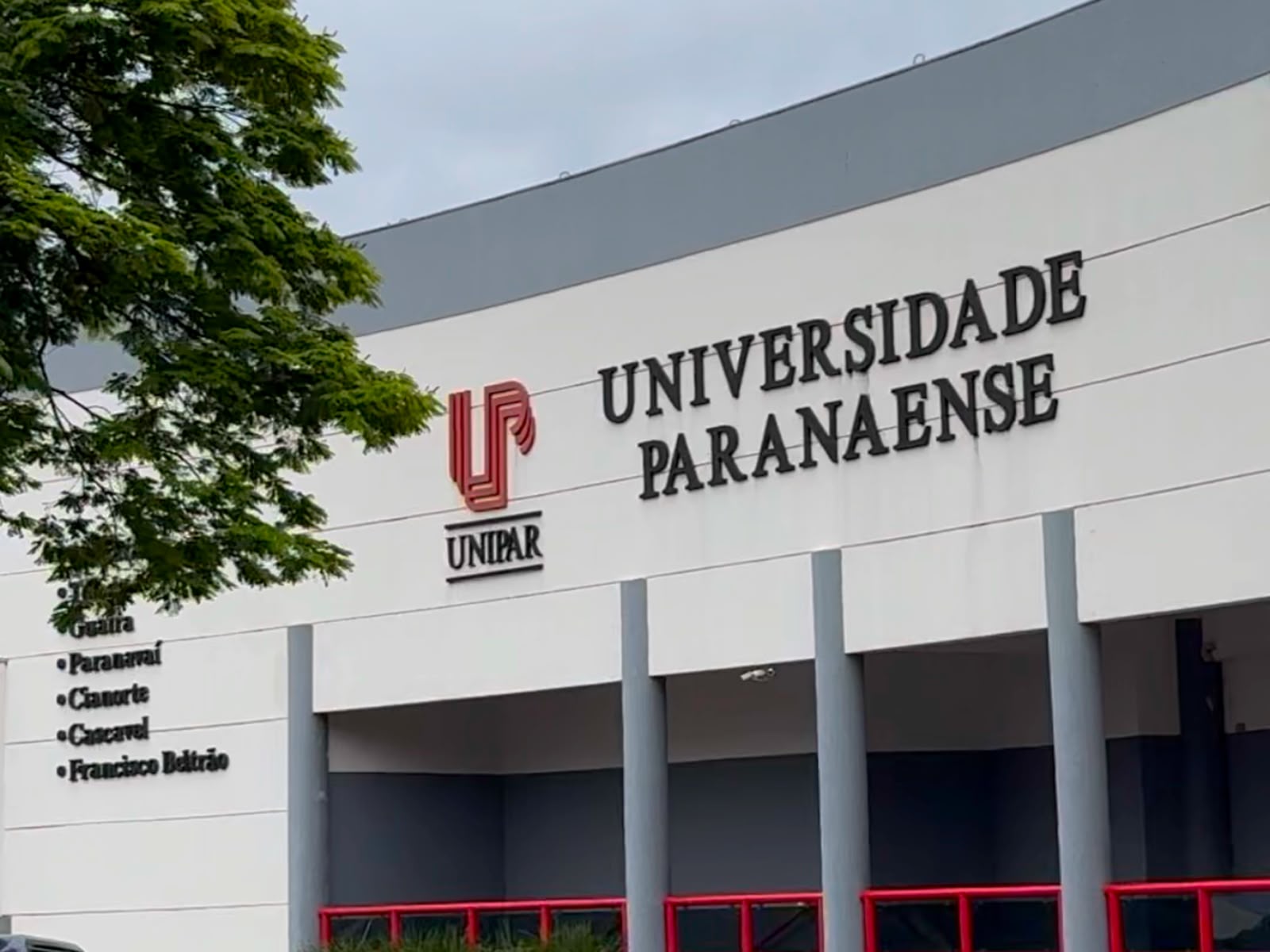 Unipar suspende aulas presenciais em Umuarama após suspeita de casos de Covid-19