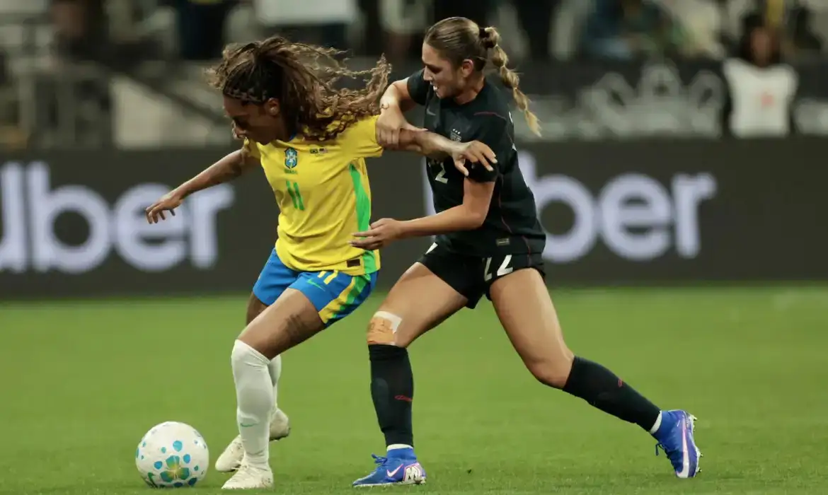 Jornal Ilustrado - Brasil dobra recorde de voluntários para Copa do Mundo Feminina