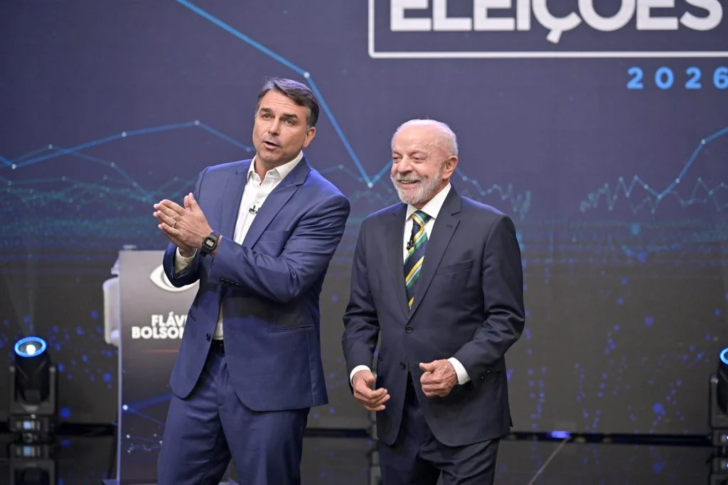 Lula aceita as 19 exigências de Flávio e autoriza quebra de sigilos fiscal, bancário e telefônico