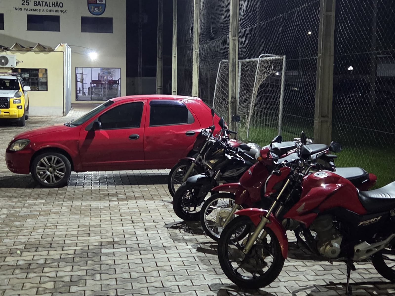 Operação Omnis recolhe quatro motos e um carro durante fiscalização em Umuarama